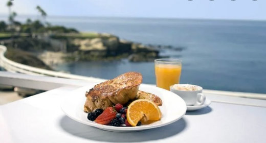 Food with a view where summer vibes hit the right notes